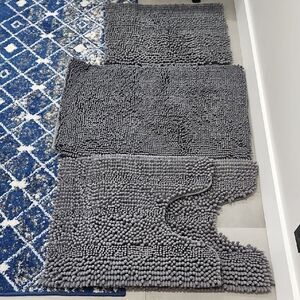 Gray Bath Mat Set